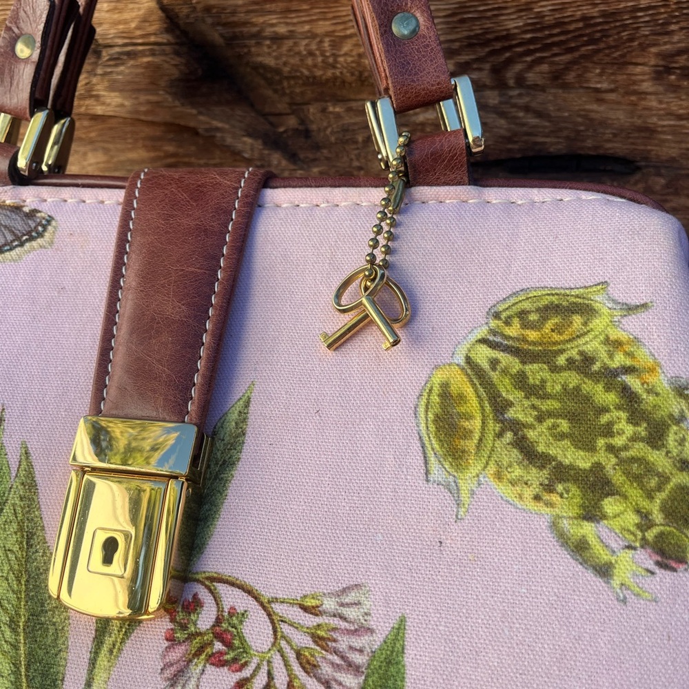 Carson & Company- RARE Handbag - Picture 4 of 7